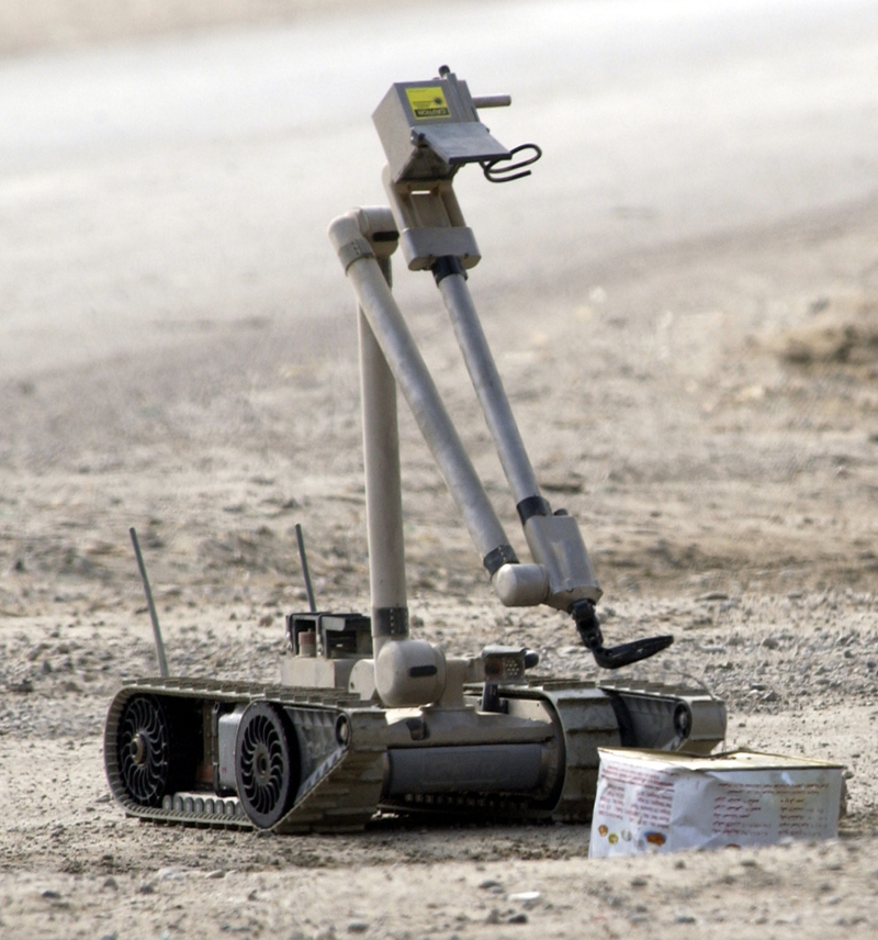 Illustration for article titled Soldiers are developing relationships with their battlefield robots